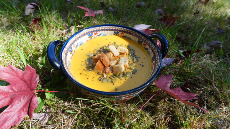 Easy Creamy Pumpkin Soup Recipe